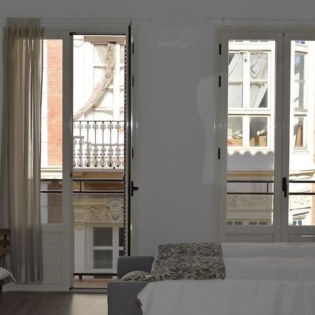 Modern Studio Flat Close To Plaza Merced Malaga Ngoại thất bức ảnh