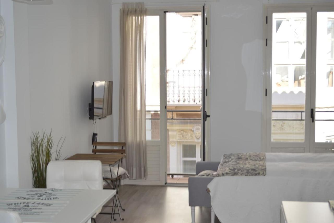 Modern Studio Flat Close To Plaza Merced Malaga Ngoại thất bức ảnh